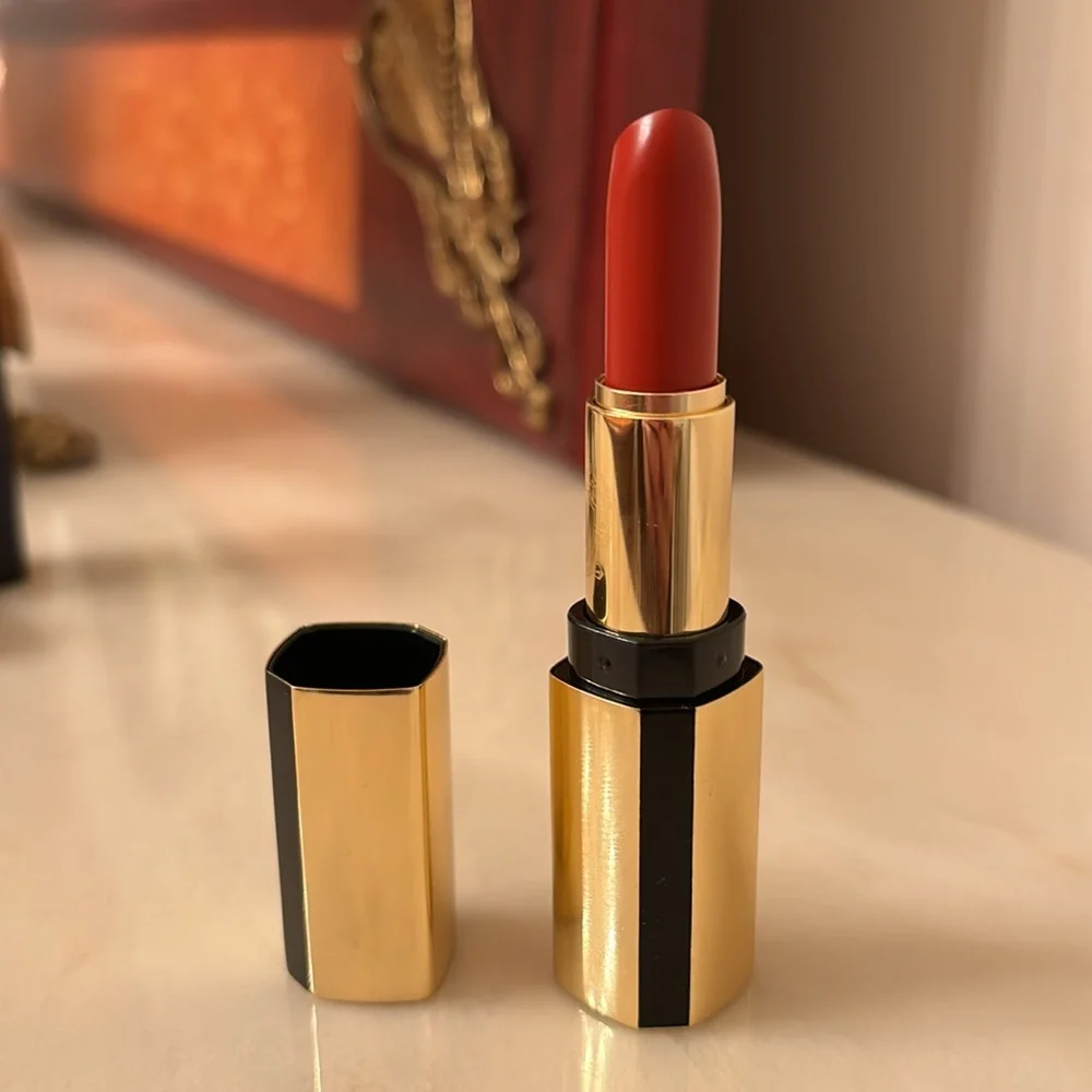 Bobbi Brown New York Sunset Luxe Lipstick 521 Rich Burgundy